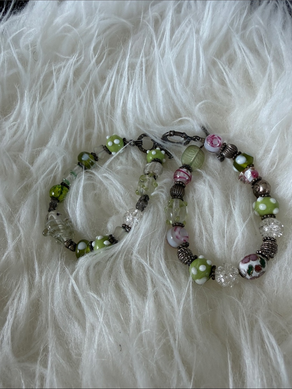 2 Bracelets - Picture 4 of 4